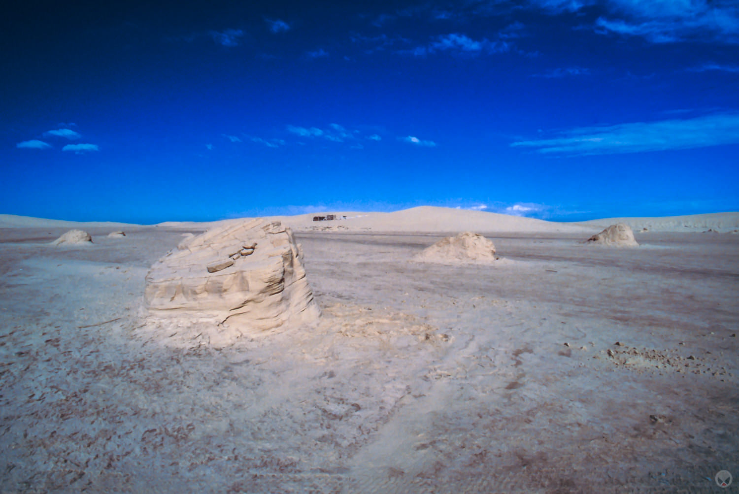 Eriguet dunes (yardang field)
